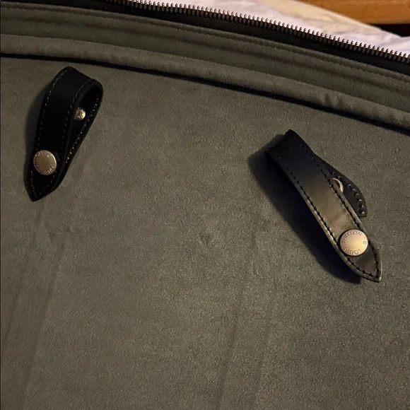 Louis Vuitton Taiga Helena 1 Poche Black Travel Bag - Picture 6 of 8